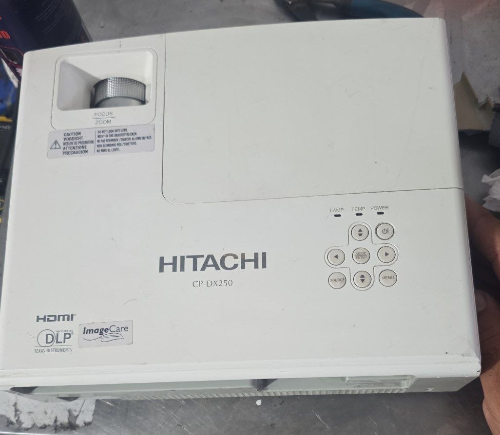 تصویر ویدئو پروژکتور استوک هیتاچی HITACHI CP-DX250